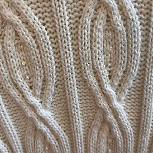 Jeanne Pierre Cream Cable Knit Baby Pearl Embellished Sweater sz M NWOT - Picture 6 of 6